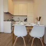 Silver - Waterfront With Lakeview Apartment *