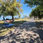 Silver - Waterfront With Lakeview Apartment *
