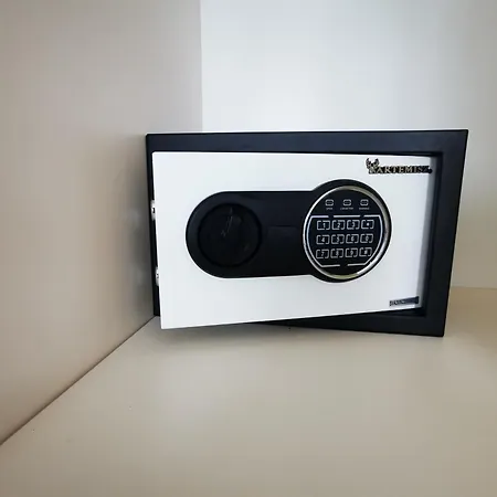 Silver - Waterfront With Lakeview *