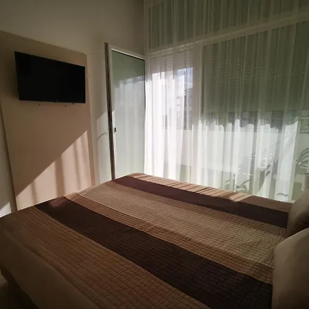 Silver - Waterfront With Lakeview *