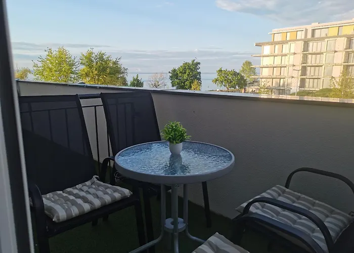Silver - Waterfront With Lakeview Апартаменты *