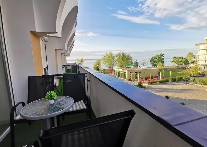 Silver - Waterfront With Lakeview Апартаменты Шиофок