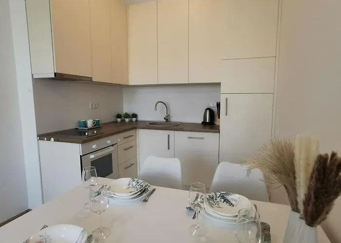 Апартаменты Silver - Waterfront With Lakeview