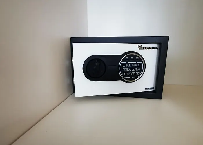 Silver - Waterfront With Lakeview *